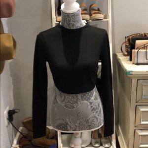 Black long sleeve crop top